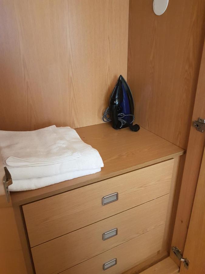 A Space That Feels Like With Private Parking Appartement *