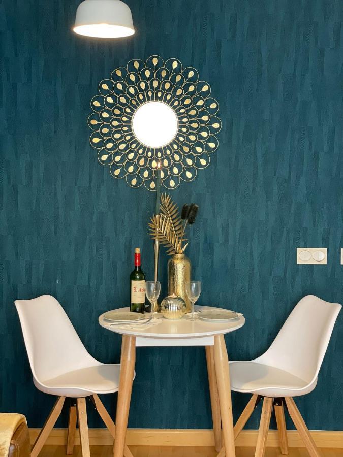 A Space That Feels Like With Private Parking Appartamento Málaga